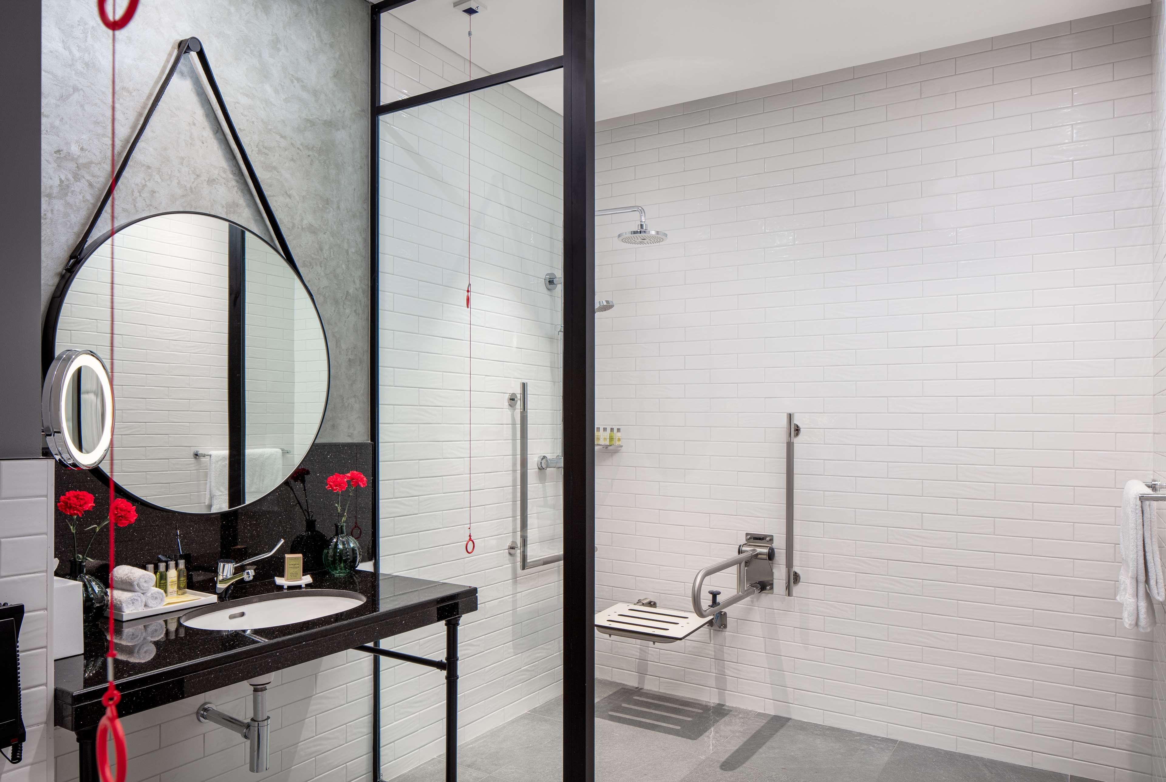 Doubletree By Hilton And Residences - Al Barsha Apart-hotel 4*