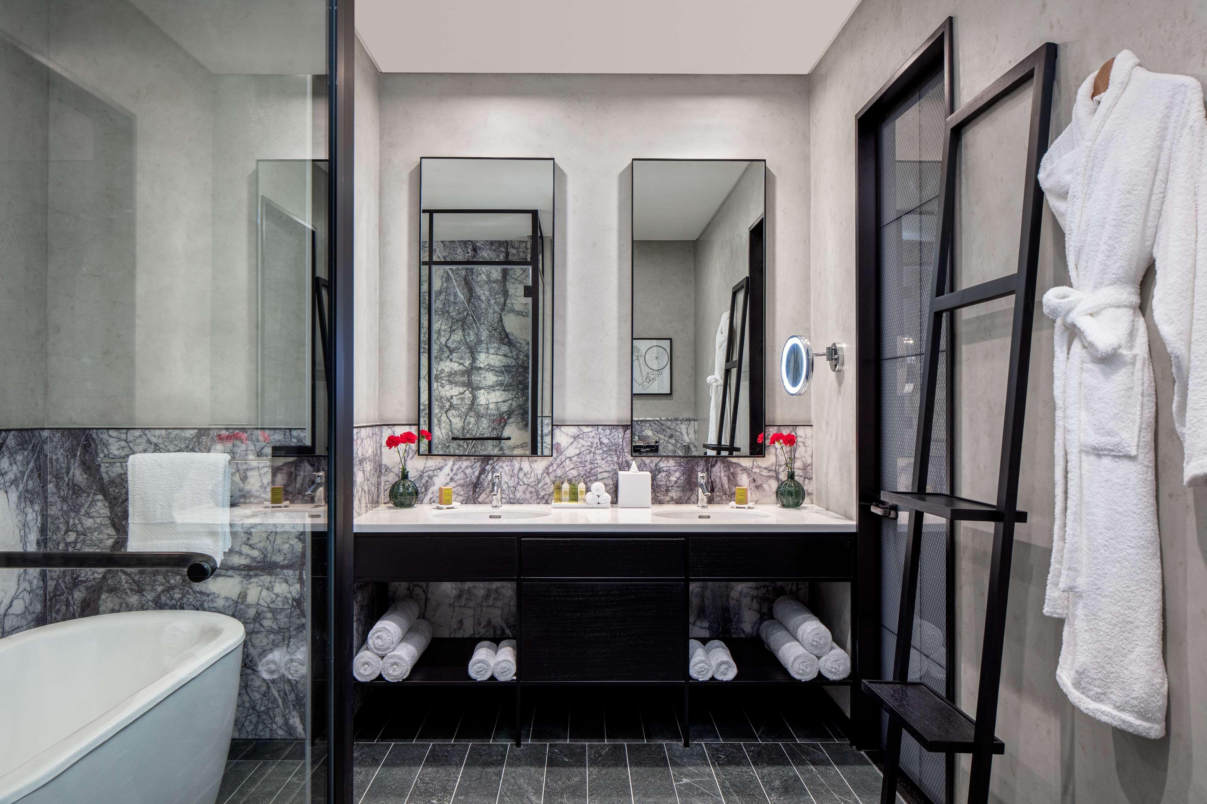 Apart-hotel Doubletree By Hilton And Residences - Al Barsha