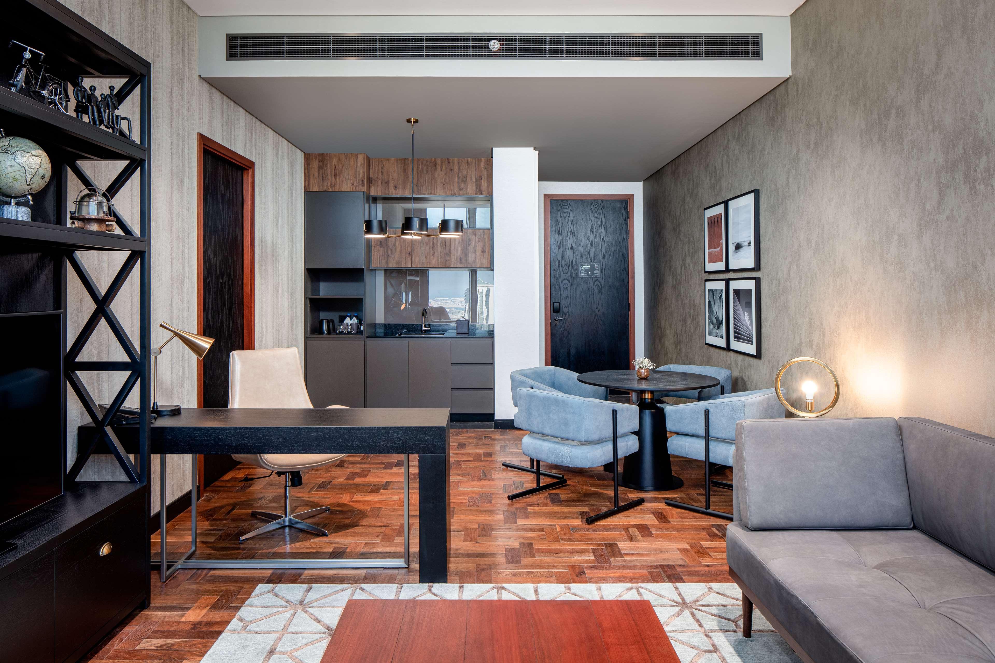Apart-hotel Doubletree By Hilton And Residences - Al Barsha