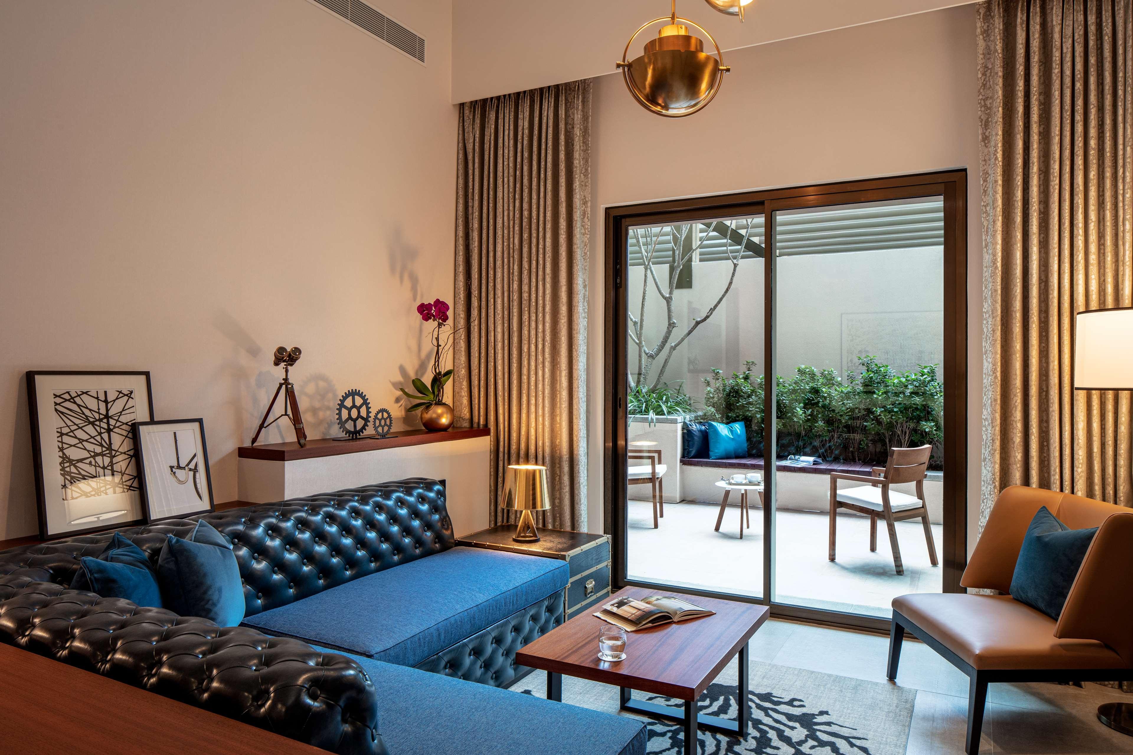 Doubletree By Hilton And Residences - Al Barsha 4*