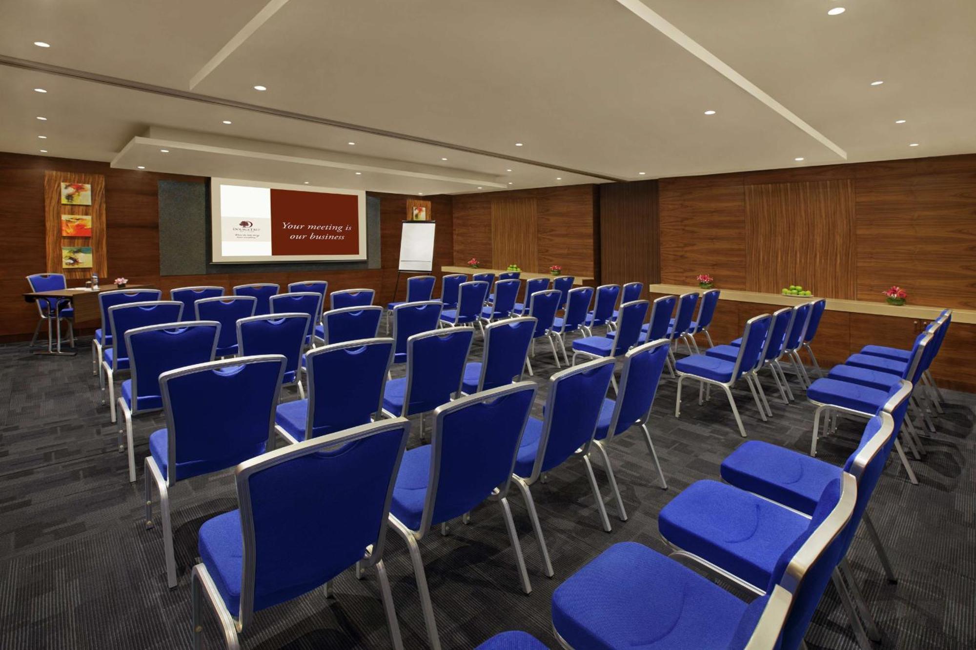 Apart-hotel Doubletree By Hilton And Residences - Al Barsha Dubai